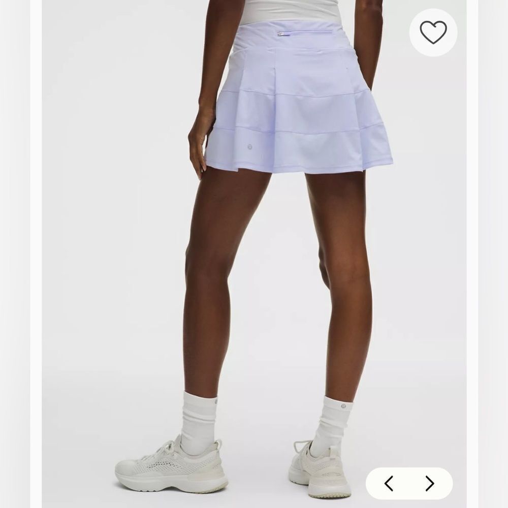 LuLuLemon ultra Light Gray (silver) Tennis/Golf Skirt; Size 12; GREAT condition!